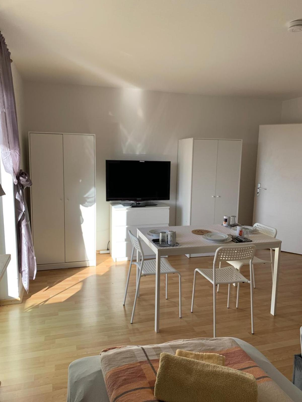 Zv-Scholtz Monteurswohnungen Burgkirchen an der Alz エクステリア 写真